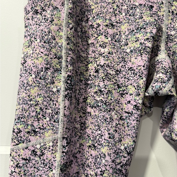NWT Fabletics Lavender and Black Speckled Leggings Ladies Sz XXL - Picture 2 of 3